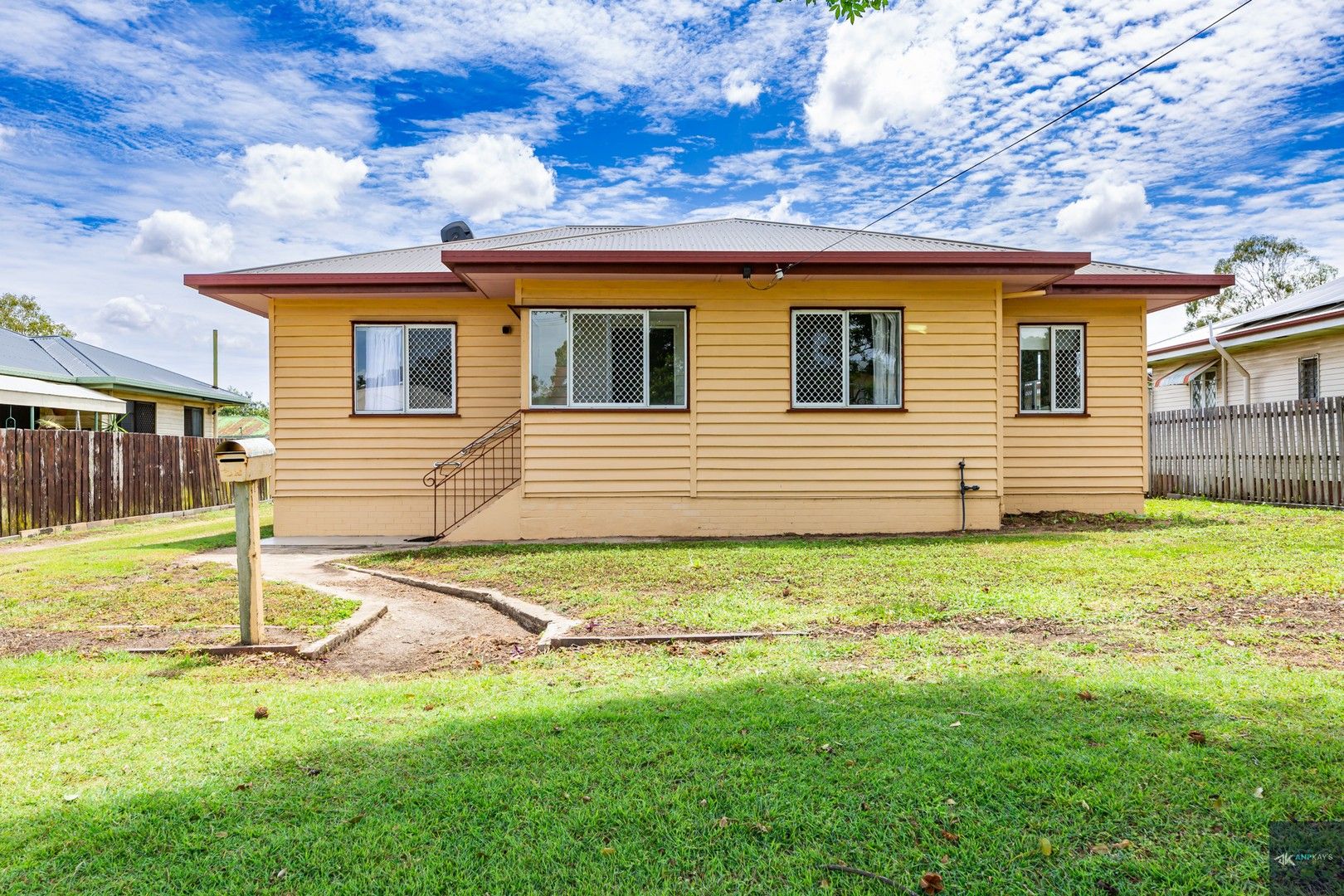 2 bedrooms House in 188 Targo Street WALKERVALE QLD, 4670