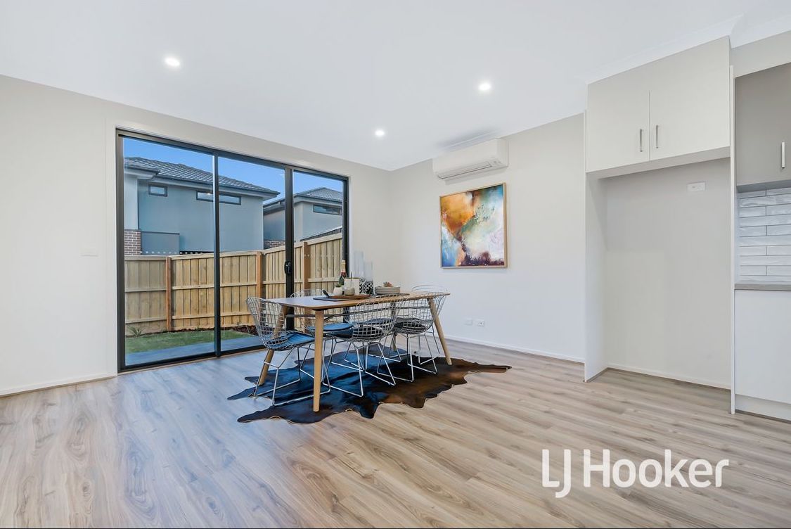 67 Somerville Road, Hampton Park VIC 3976, Image 2