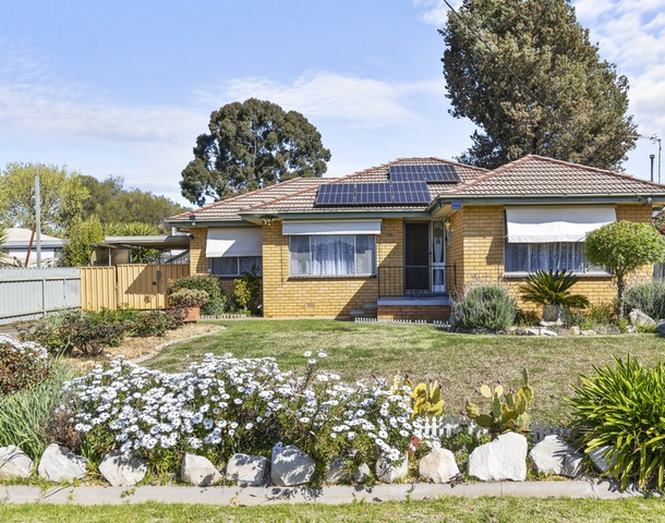 212 Fernleigh Road, Ashmont NSW 2650