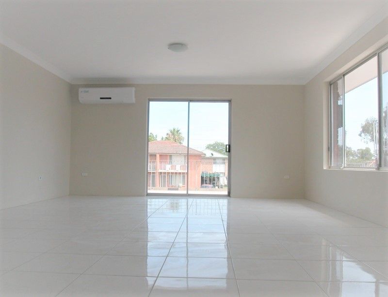 Flat 1/517 George Street, South Windsor NSW 2756, Image 2