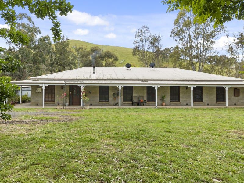 714 Spring Valley Rd, Flowerdale VIC 3717, Image 2