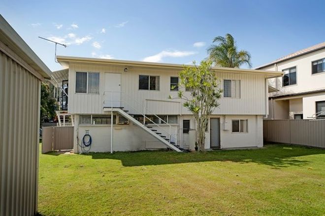 Picture of 28 Muscovey Avenue, PARADISE POINT QLD 4216