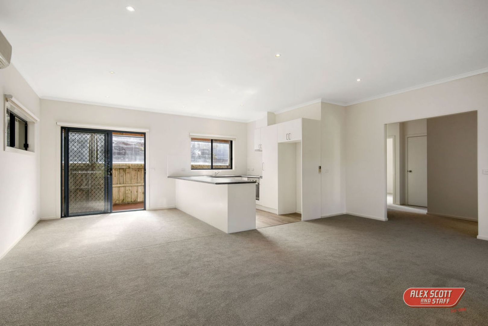 12 HALLWAY DRIVE, Wimbledon Heights VIC 3922, Image 2