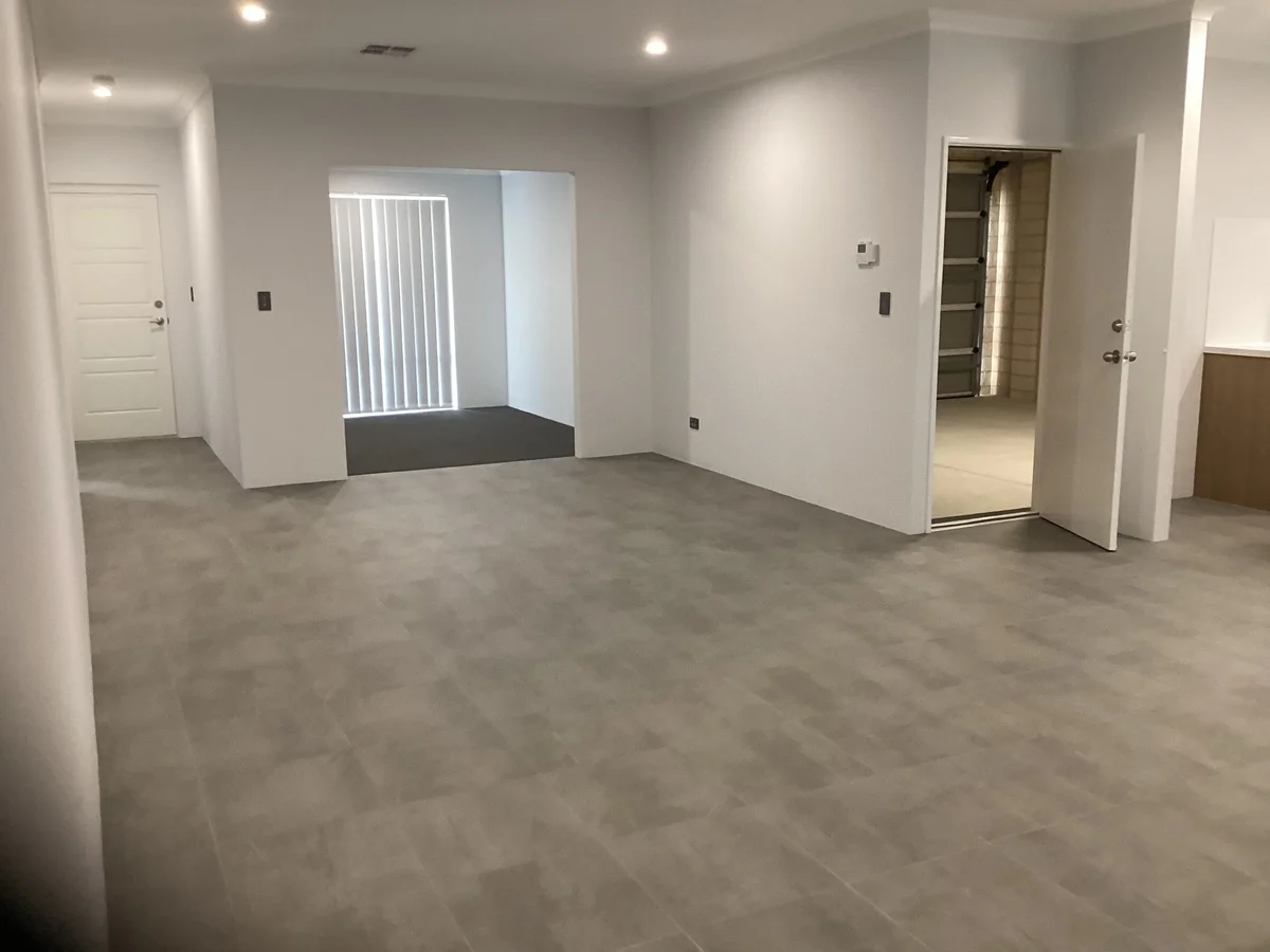 11 Pomorie Road, Madora Bay WA 6210