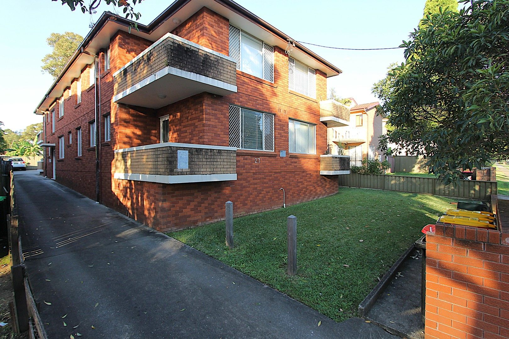 2 bedrooms Apartment / Unit / Flat in Unit 1/27 Mccourt St WILEY PARK NSW, 2195