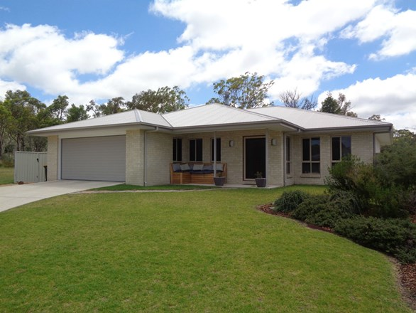 14 Pavilion Drive, Stanthorpe QLD 4380