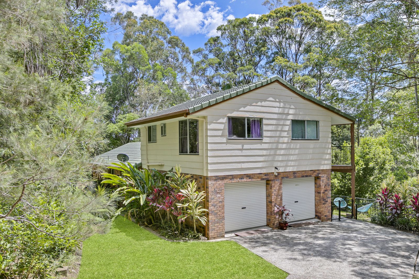 Sold 8 Bellwood Court Kiels Mountain QLD 4559 on 18 Jan 2023