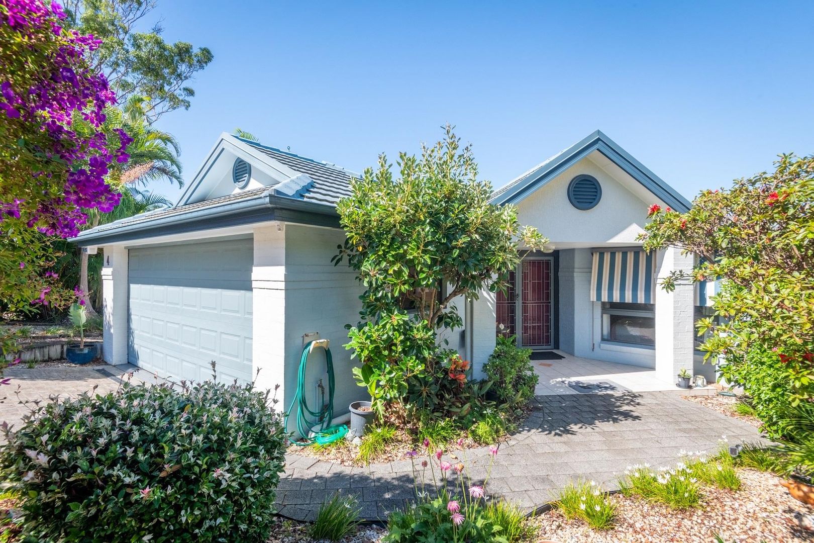 4 Crystal Drive, Sapphire Beach Property History & Address Research