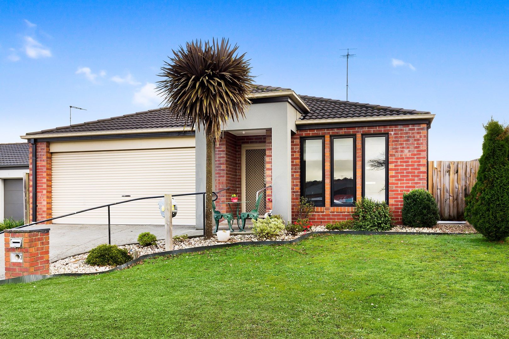 3 Rowan Walk, Drouin VIC 3818, Image 0