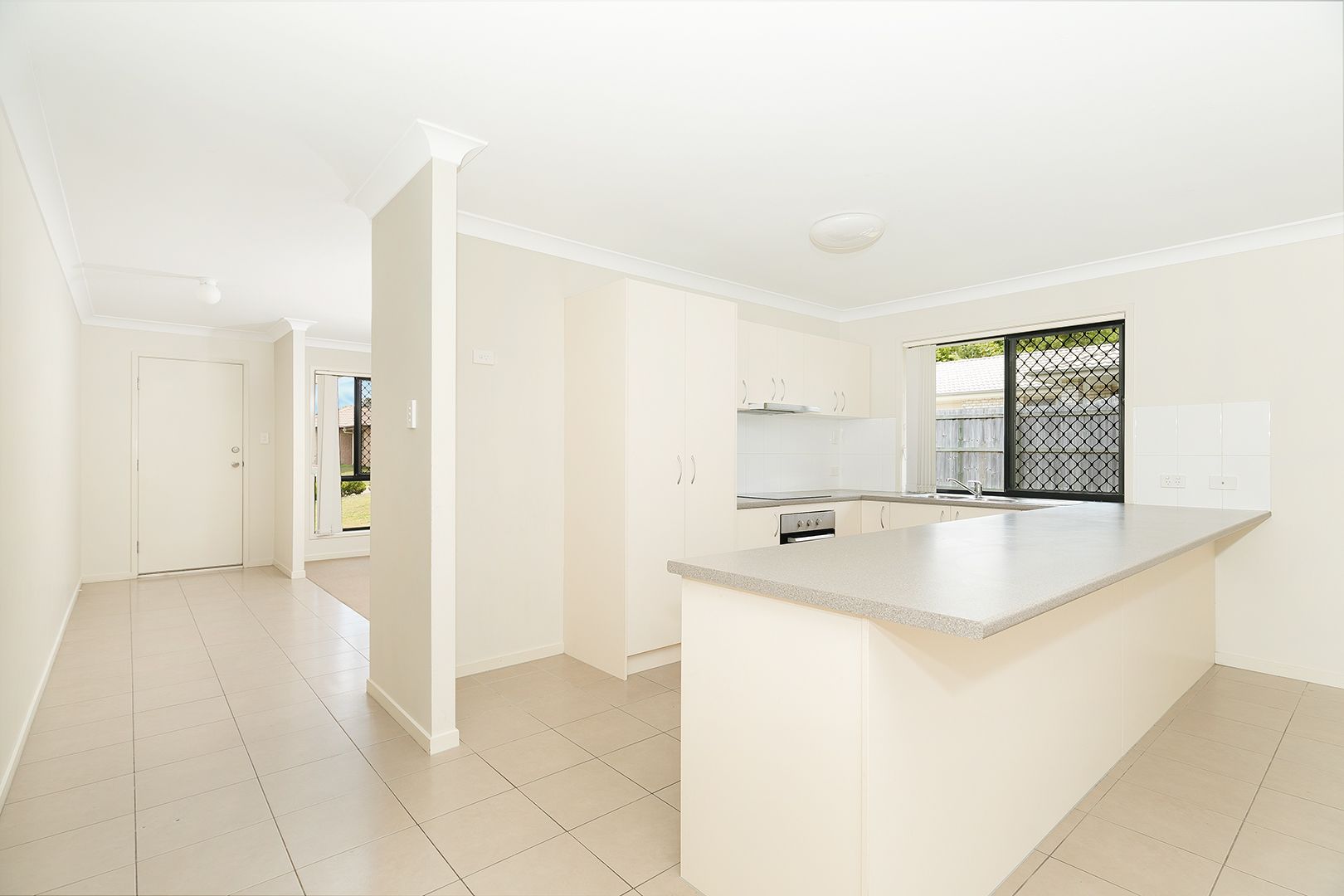 5 Serenity Court, Crestmead QLD 4132, Image 2