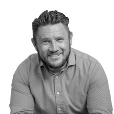 Shane Robson | @realty | Real Estate Agent in Australia, Surfers ...
