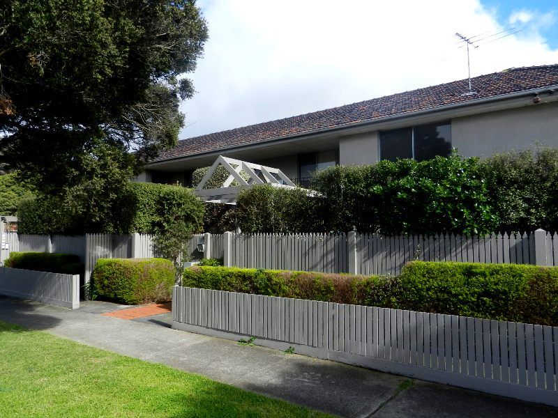 2 bedrooms Apartment / Unit / Flat in 1/602 Murray Road PRESTON VIC, 3072