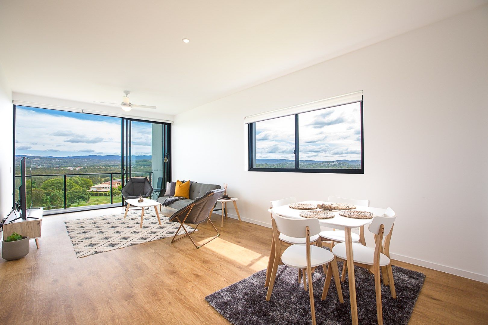 2 bedrooms Apartment / Unit / Flat in 701/112 Palm Meadows Drive CARRARA QLD, 4211