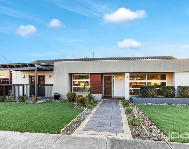 1/3 Edward Street, Deer Park VIC 3023