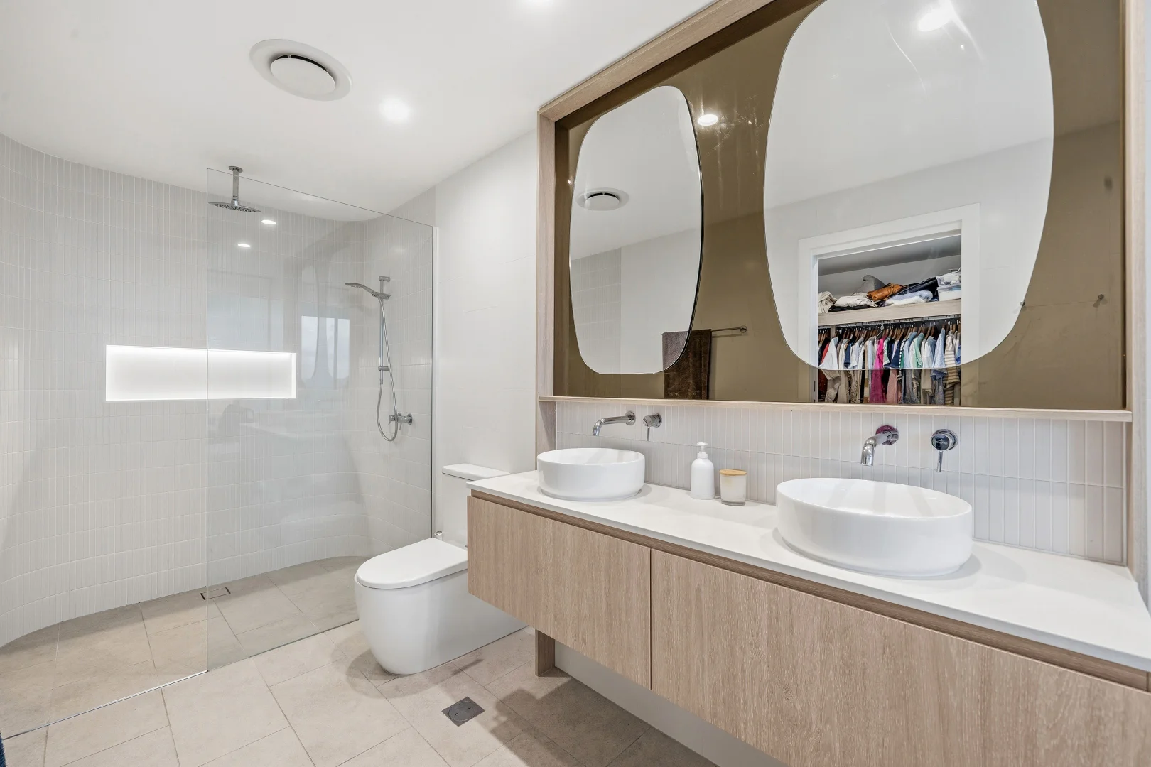 Additional image 18 of 1907/180 Marine Parade, Labrador QLD 4215