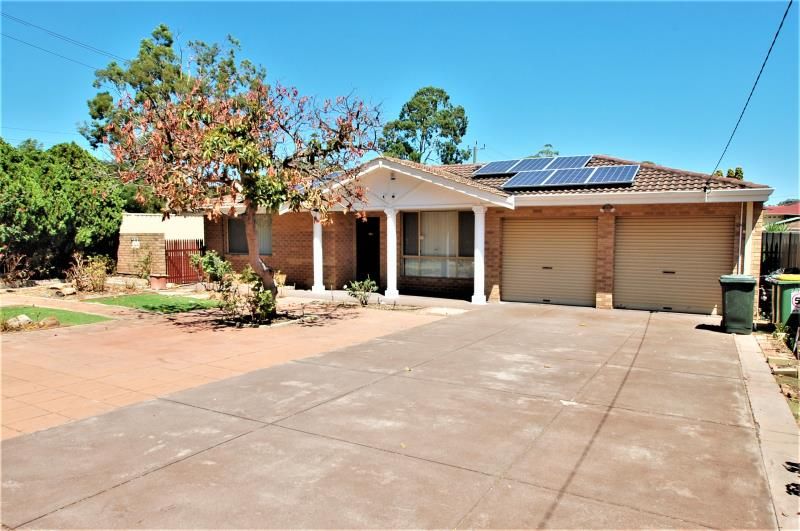 4 bedrooms House in Pinetree Gully WILLETTON WA, 6155