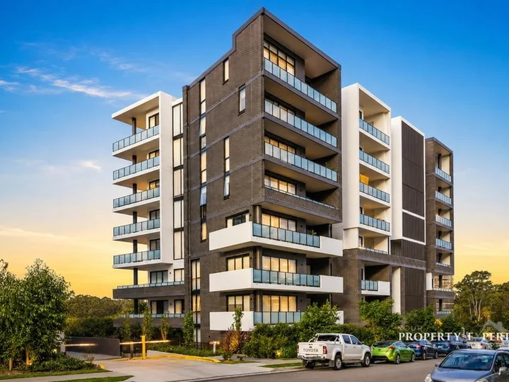 402/3 Herman Crescent, Rouse Hill NSW 2155