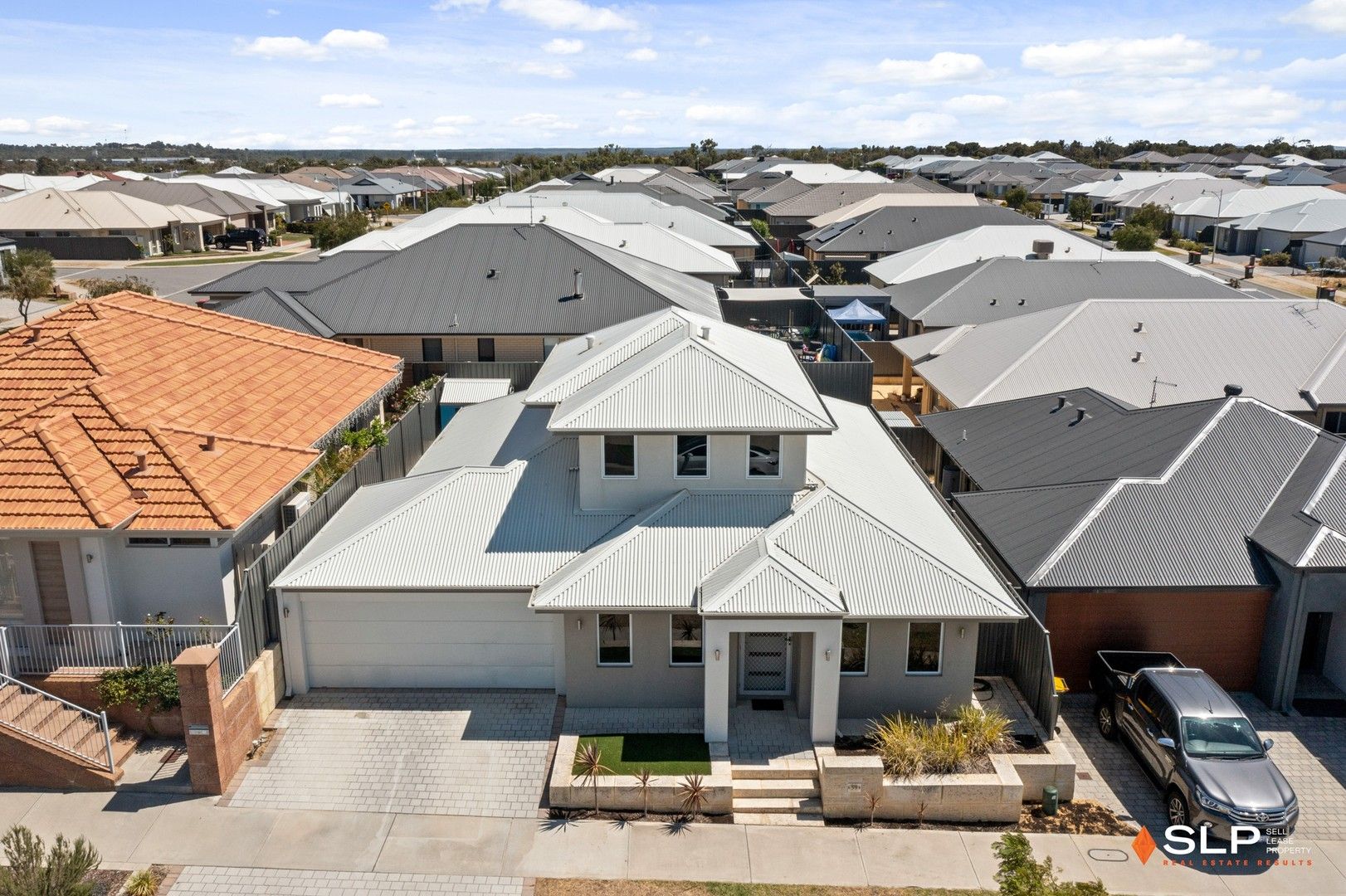 4 bedrooms House in 59 Echidna Street BANKSIA GROVE WA, 6031