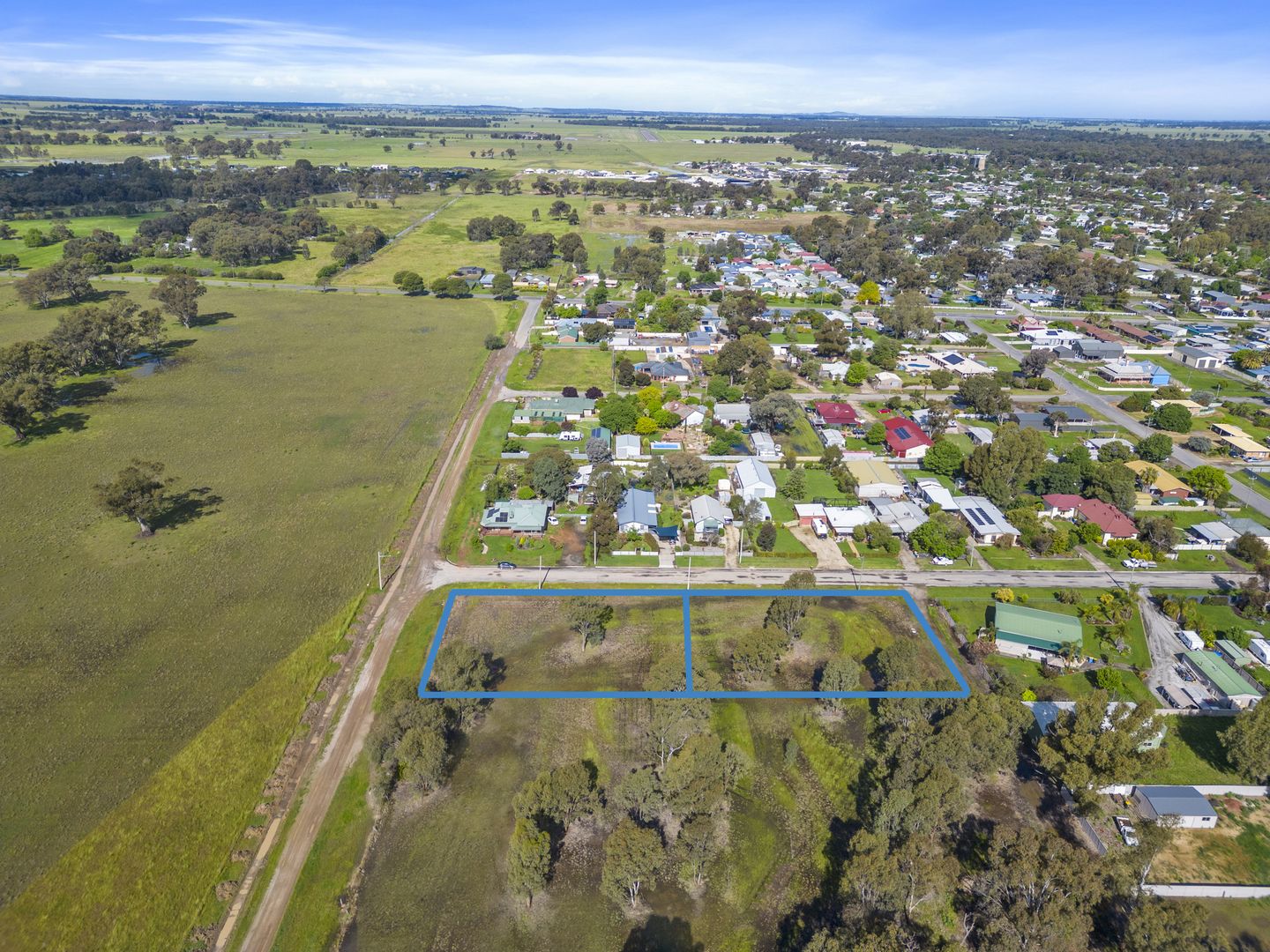 11 Sugden Street, Tocumwal NSW 2714, Image 2