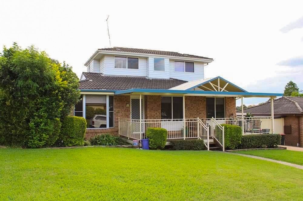 4 bedrooms House in 16 Ravenglass Place CRANEBROOK NSW, 2749