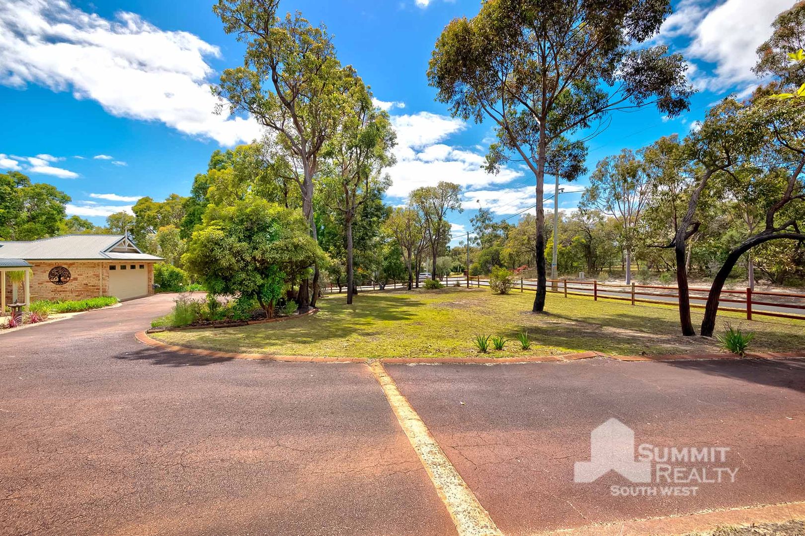 10 Roberts Road, Leschenault WA 6233, Image 2