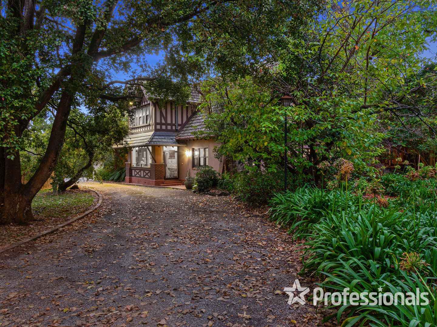 1 Montrose Road, Montrose VIC 3765, Image 1