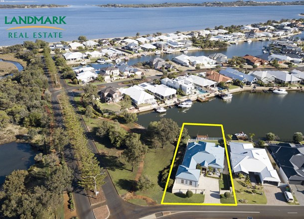 3 Riviera Way, Pelican Point WA 6230