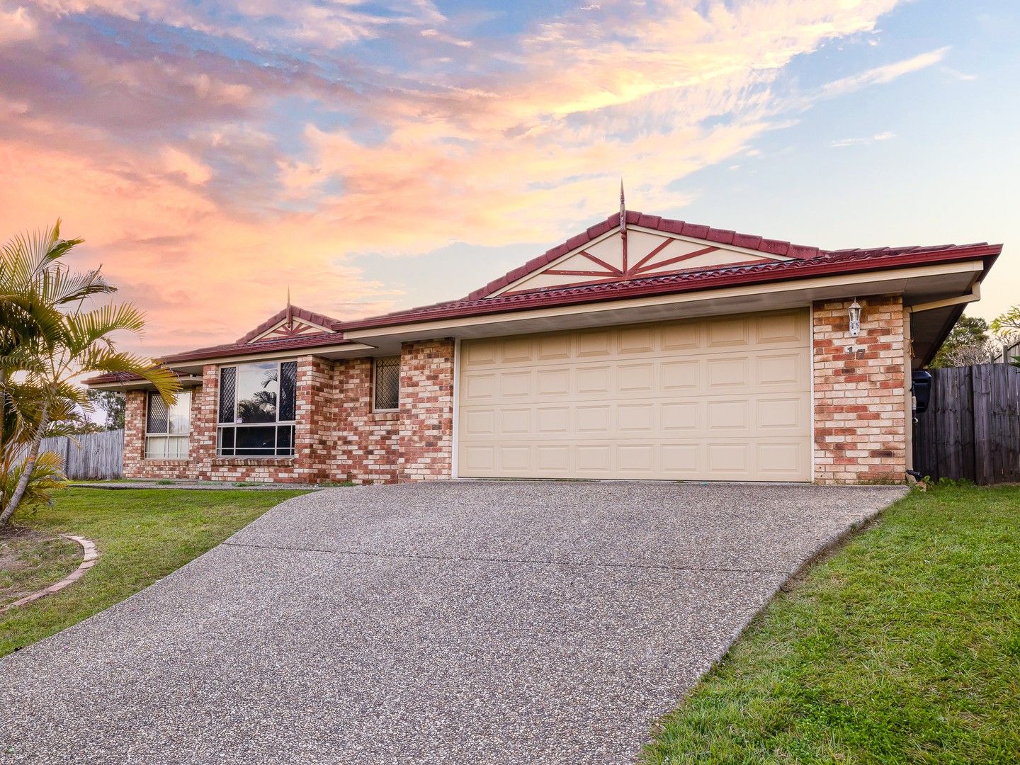 4 bedrooms House in 17 Dorsey Chase BRASSALL QLD, 4305