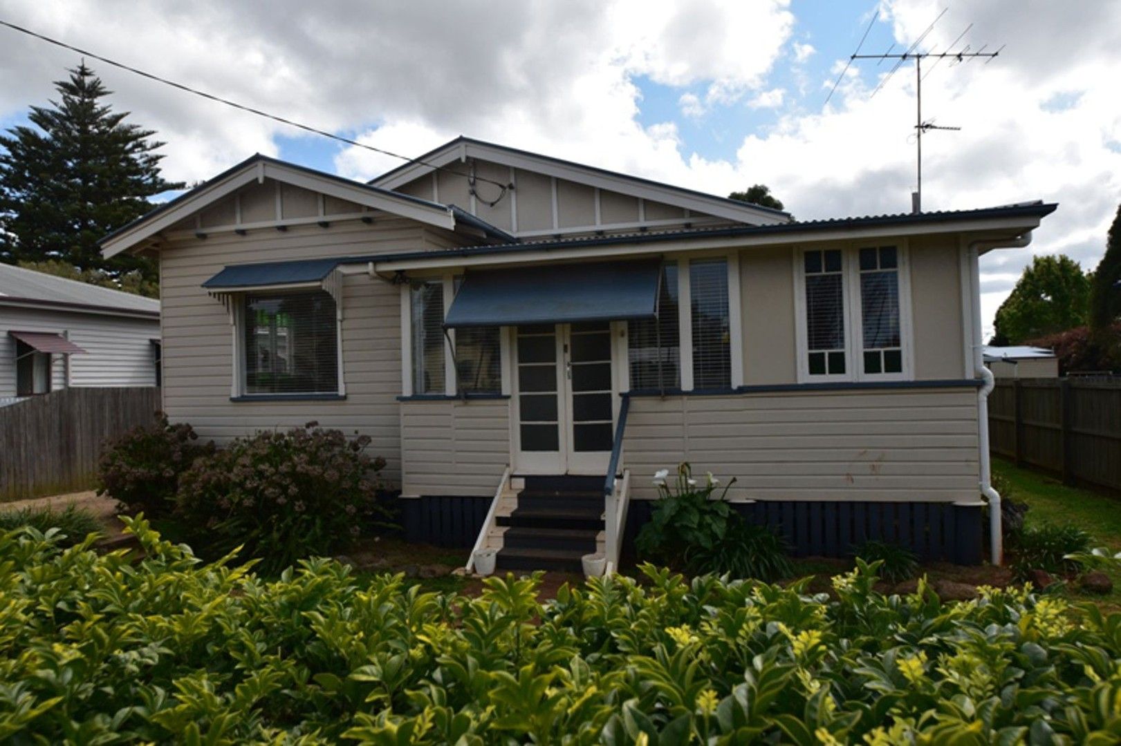 3 bedrooms House in 211 Campbell Street NEWTOWN QLD, 4350