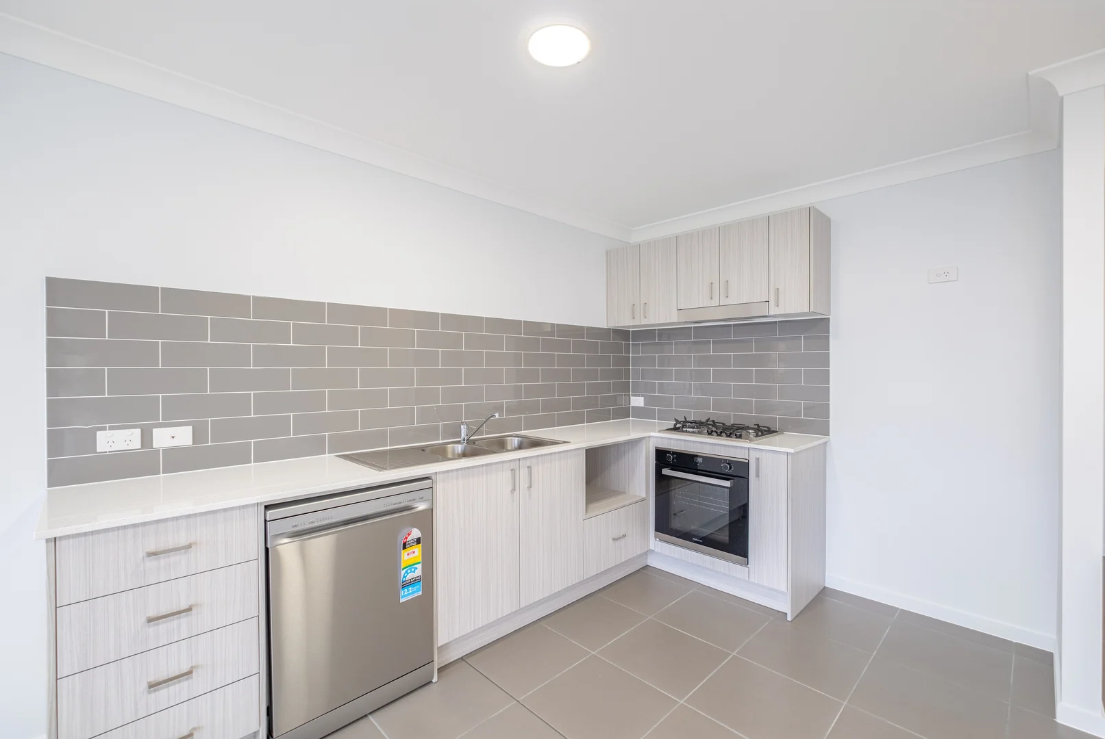 Additional image 4 of 2/16 Agapanthus Place, Southside QLD 4570