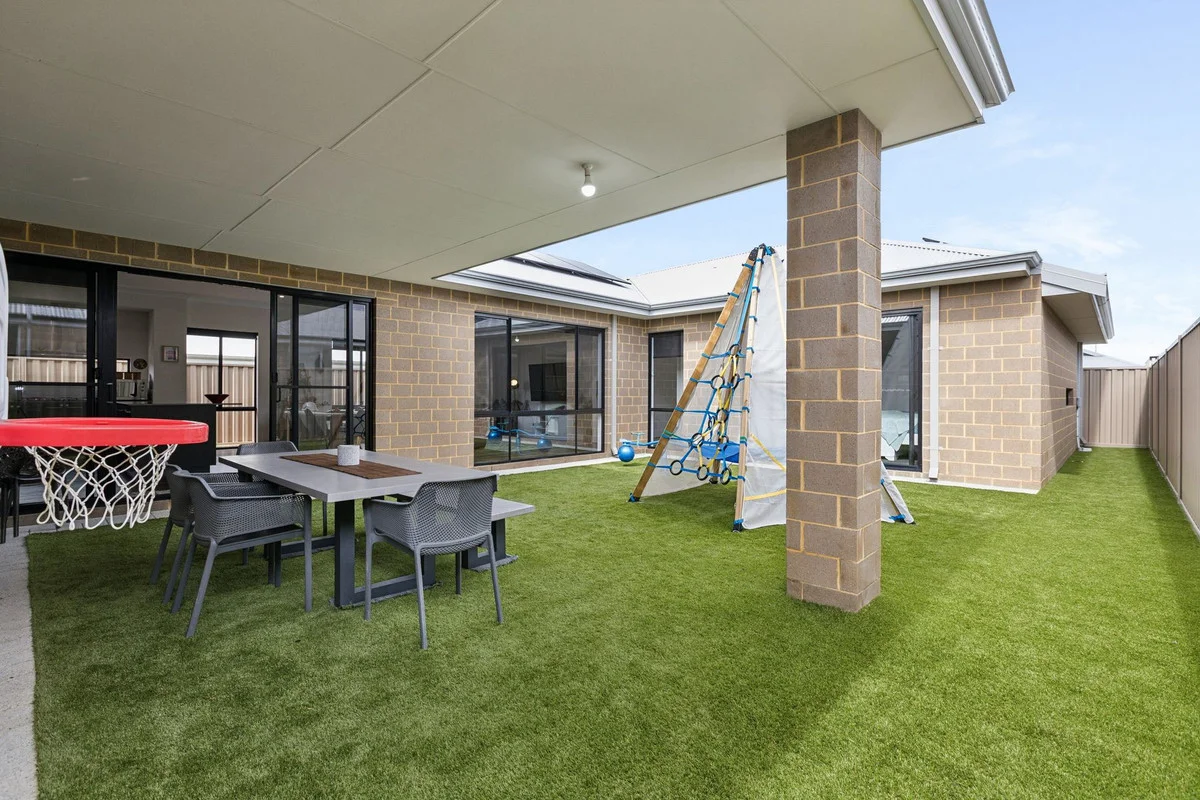 10 Chrysler Approach, Yanchep WA 6035 | Domain