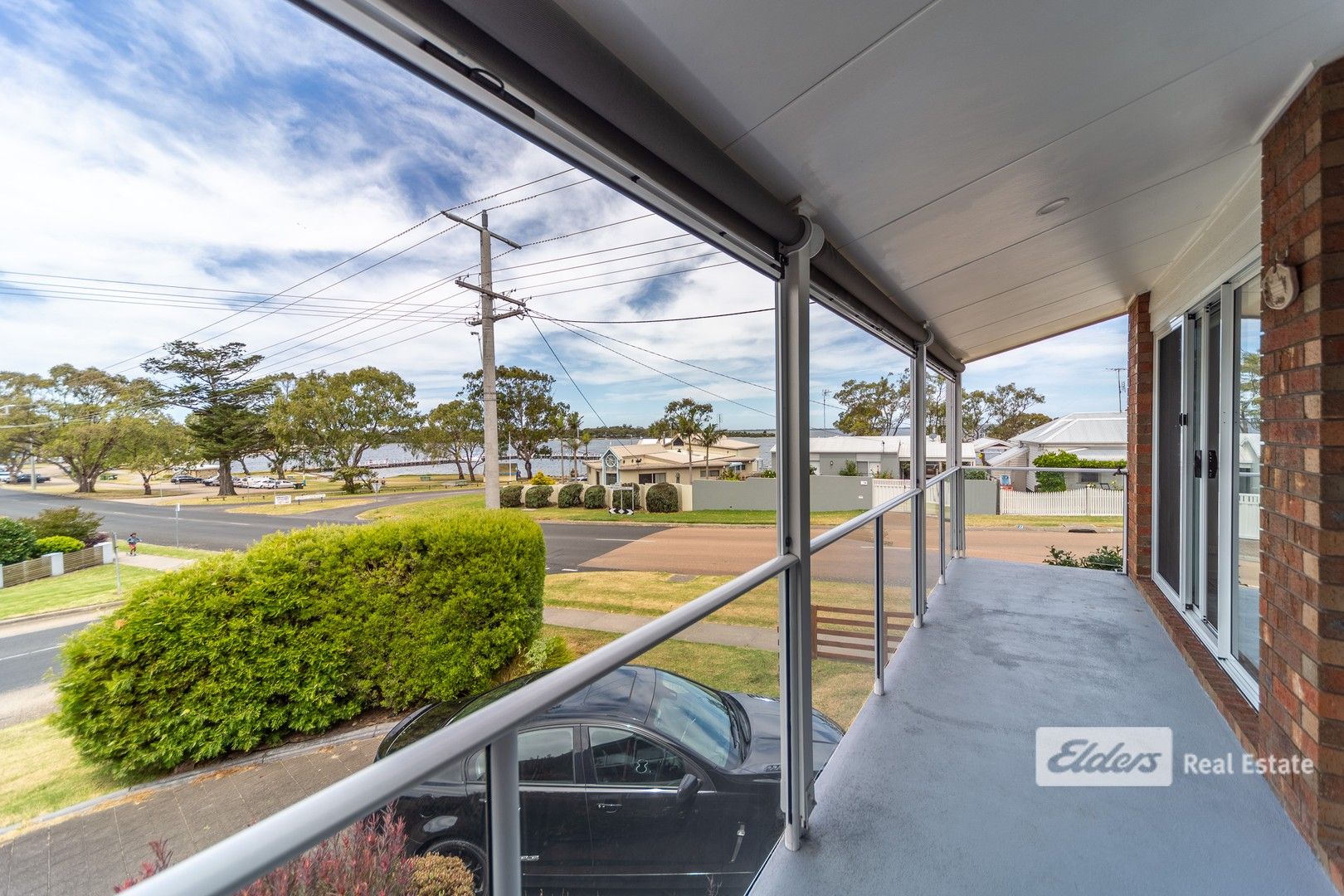3 bedrooms Apartment / Unit / Flat in Unit 1/1 Main Road PAYNESVILLE VIC, 3880