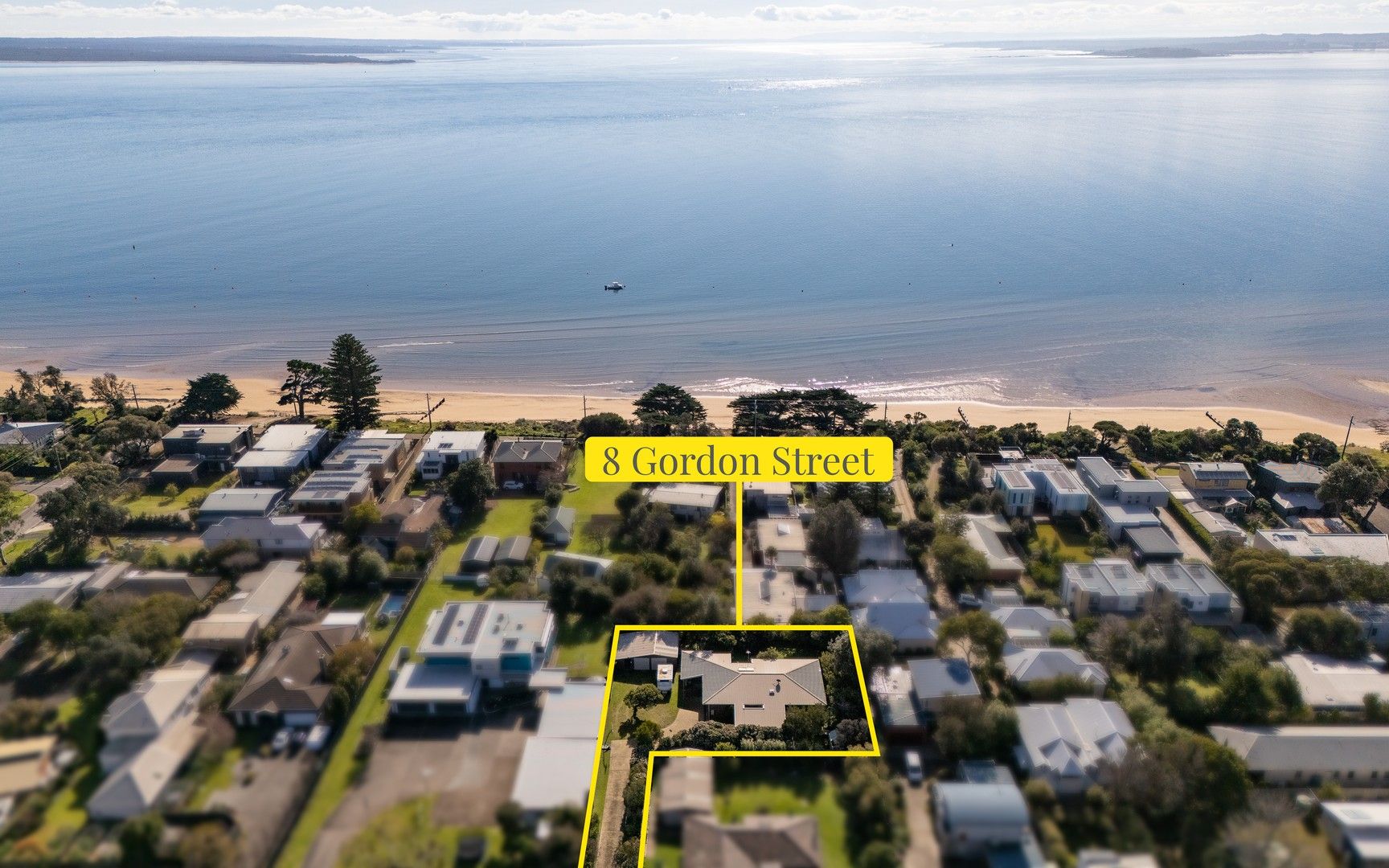 4 bedrooms House in 8 Gordon Street COWES VIC, 3922