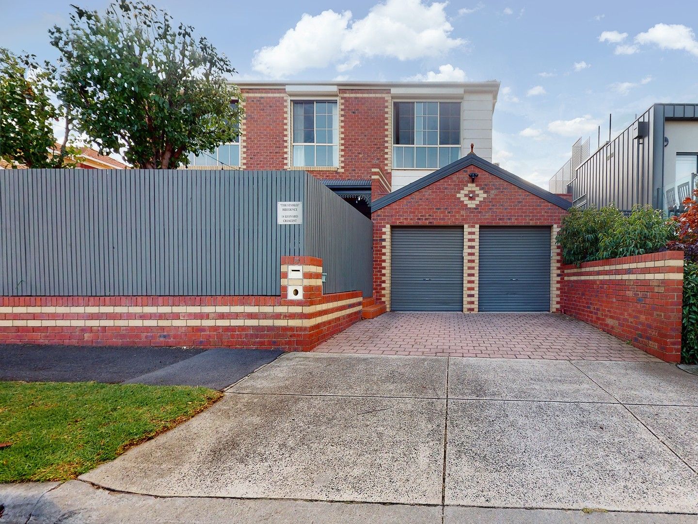 4 bedrooms House in 14 Leonard Crescent ASCOT VALE VIC, 3032