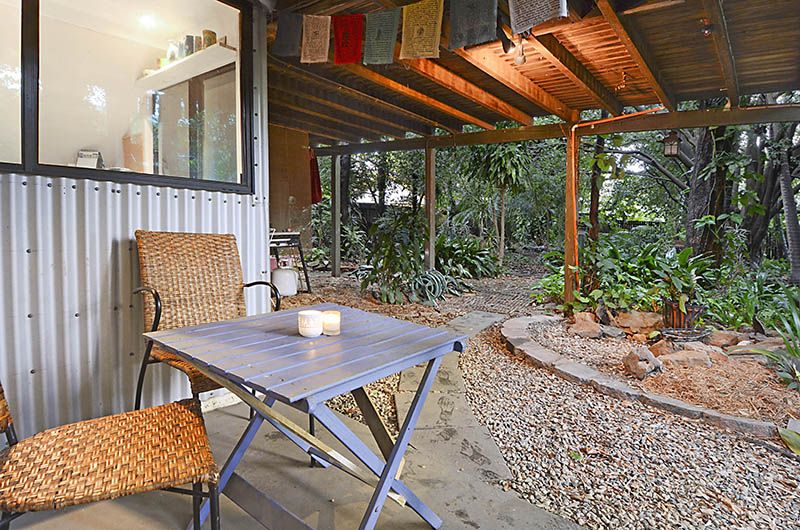 84 Nudgee Road, HAMILTON QLD 4007, Image 2