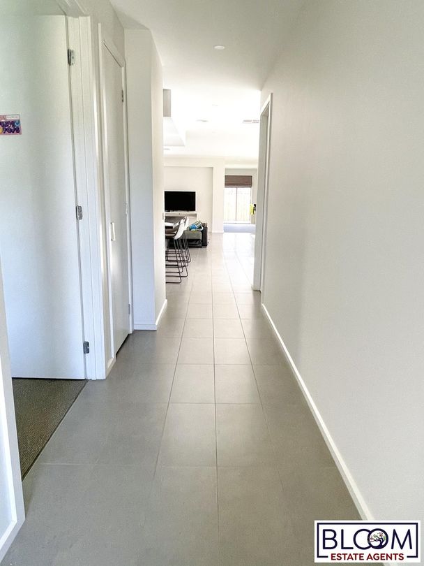 4 bedrooms House in 7 Challans Street TRUGANINA VIC, 3029