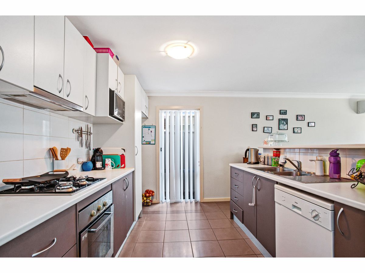 6/1 Earl Grey Crescent, Raymond Terrace NSW 2324, Image 2