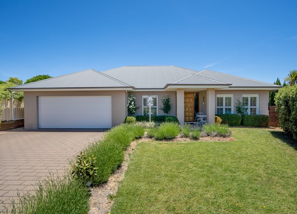 27 George Weily Place, Orange NSW 2800