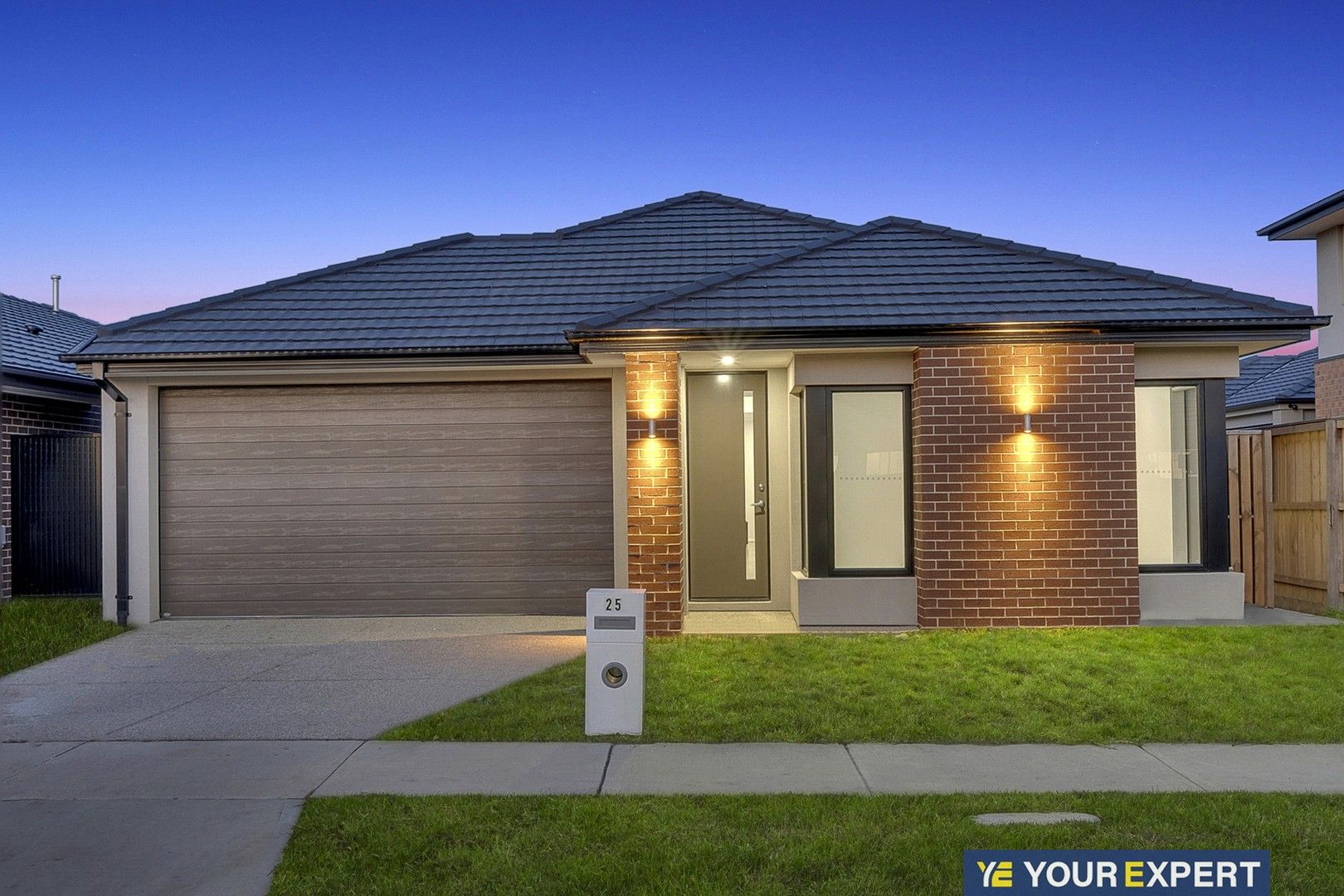 4 bedrooms House in 25 Lensing Street CLYDE NORTH VIC, 3978