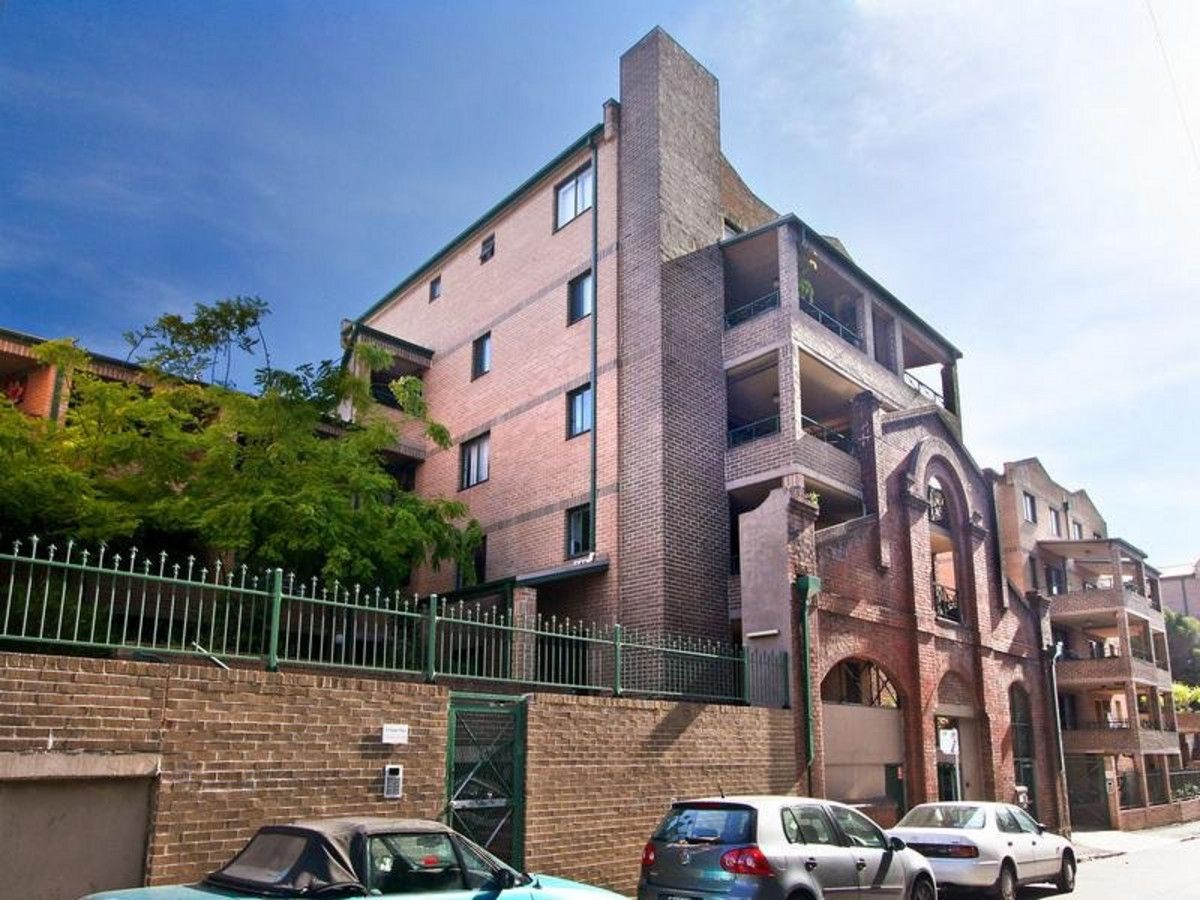 2 bedrooms Apartment / Unit / Flat in 23/39 Dangar Place CHIPPENDALE NSW, 2008