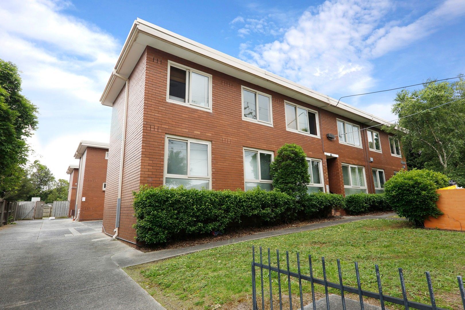 2 bedrooms Apartment / Unit / Flat in 1/64 Scott Street DANDENONG VIC, 3175