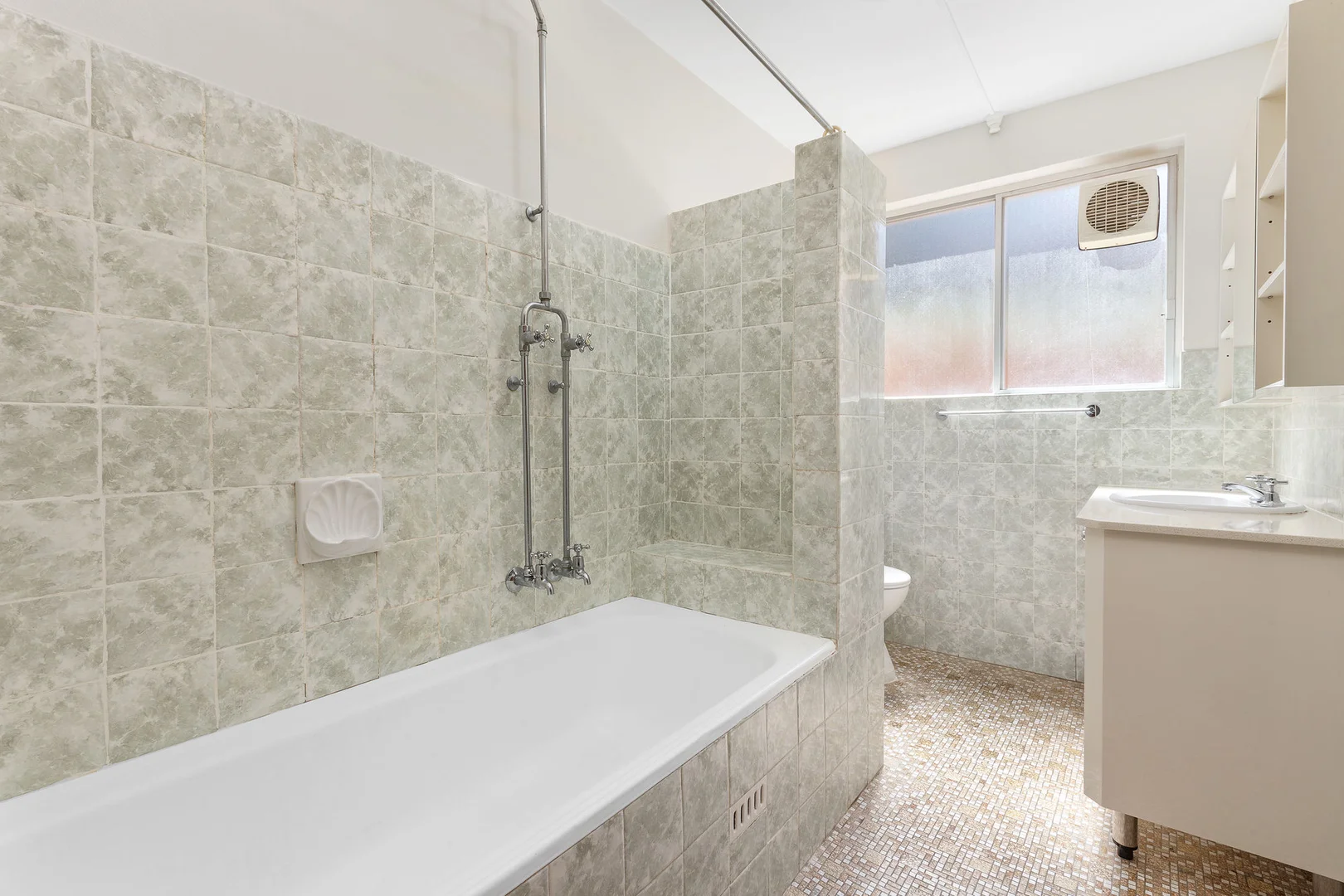 Additional image 4 of 33b Karoola Street, Narraweena NSW 2099