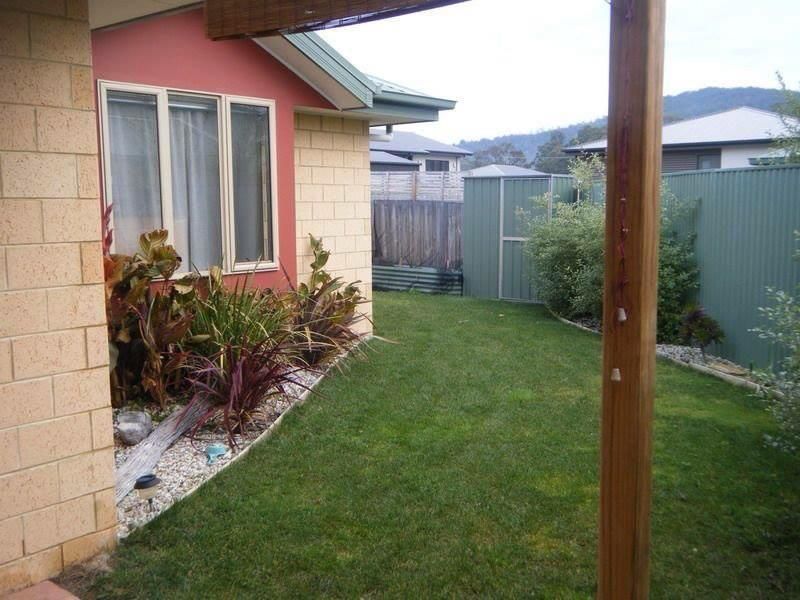 2/12 Staff Road, ELECTRONA TAS 7054, Image 2