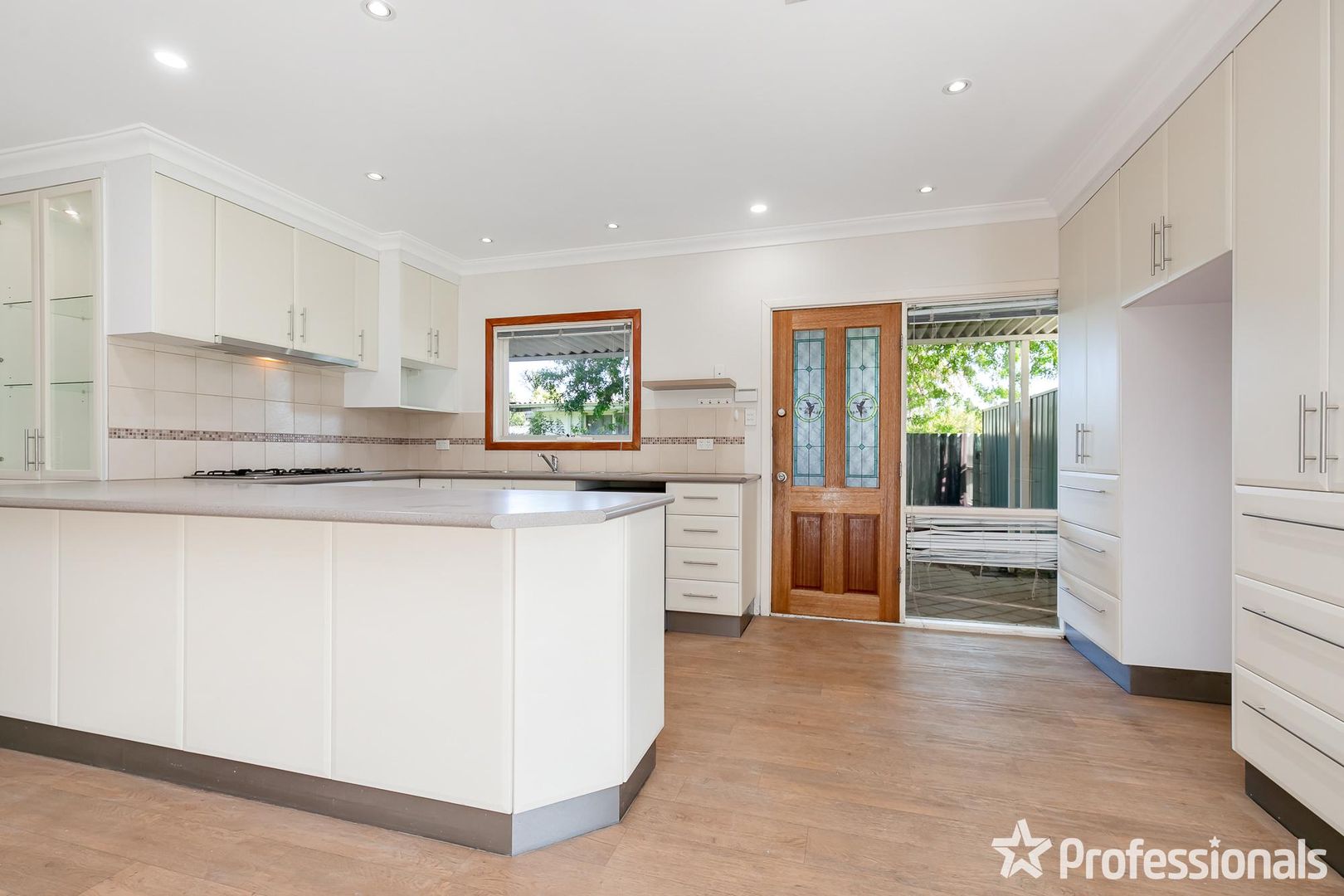 28 Townsend Street, Armadale WA 6112 House For Rent 450 Domain