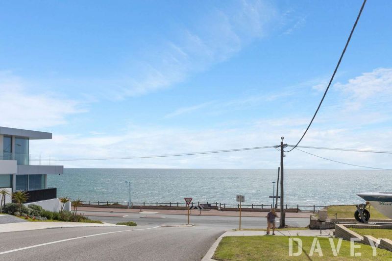 3 bedrooms Villa in 5 Castle Street NORTH BEACH WA, 6020