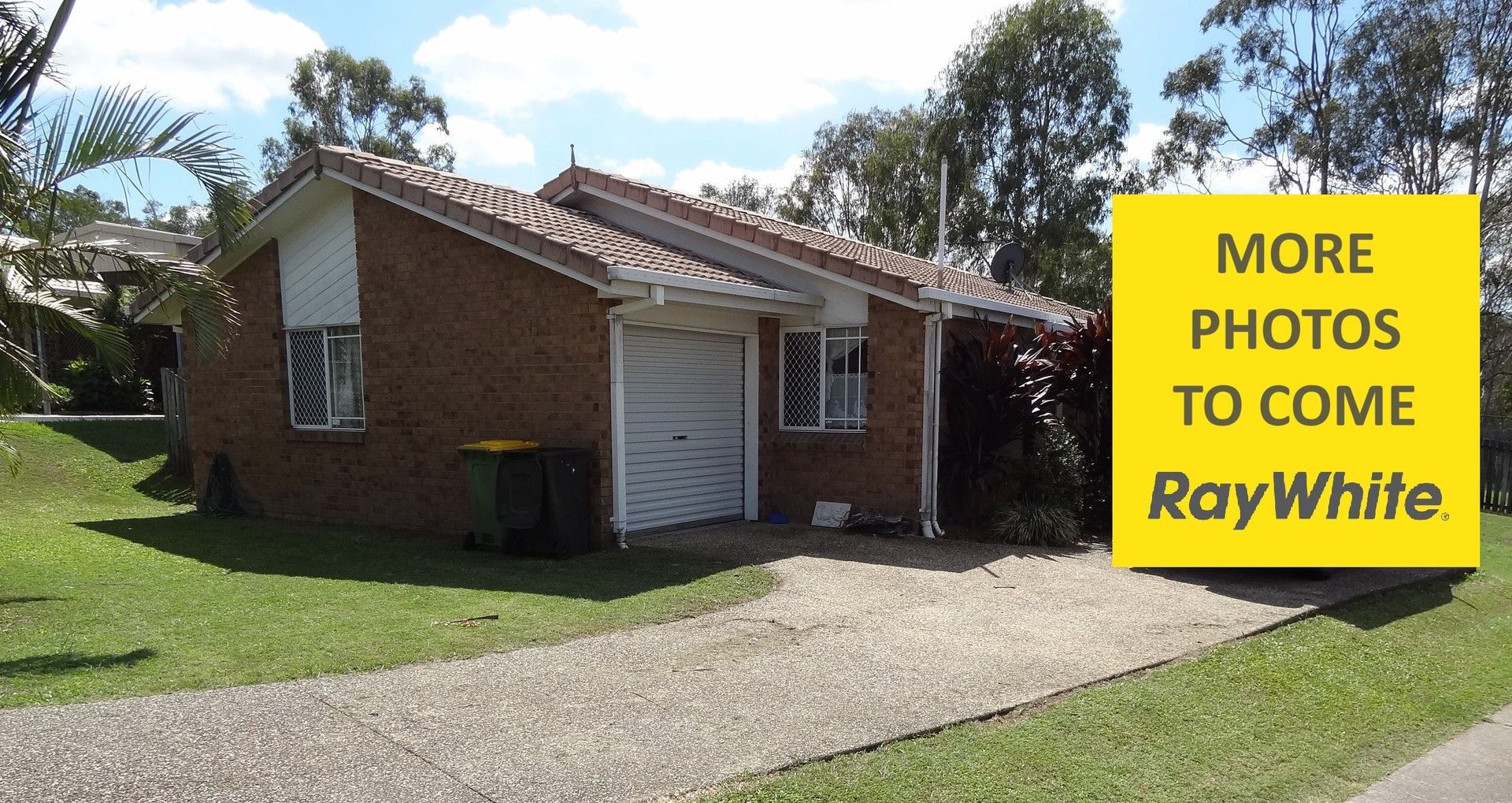 4 bedrooms House in 37 Eira Crescent EDENS LANDING QLD, 4207