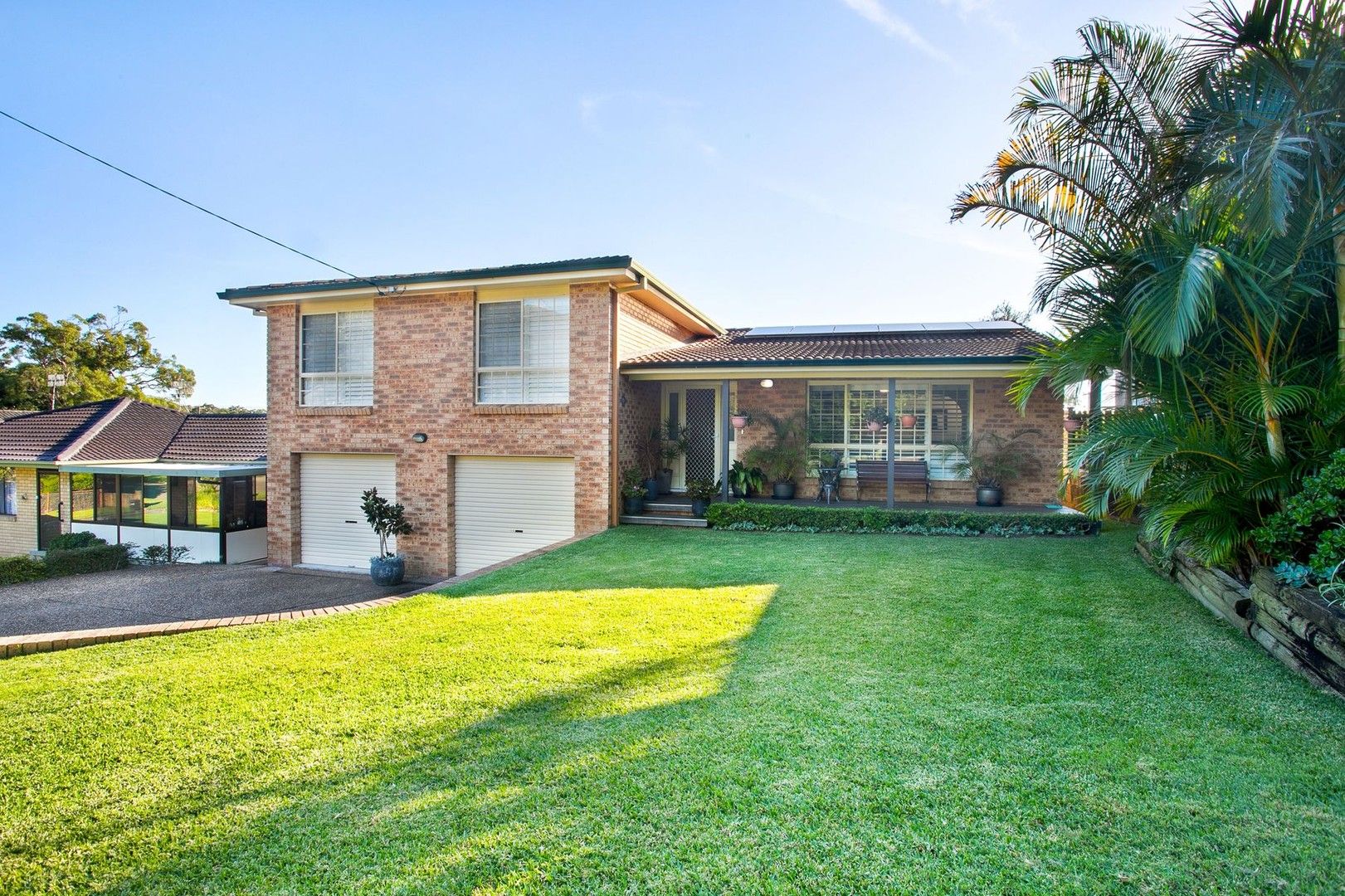 4 bedrooms House in 15 Leonard Avenue SHOAL BAY NSW, 2315