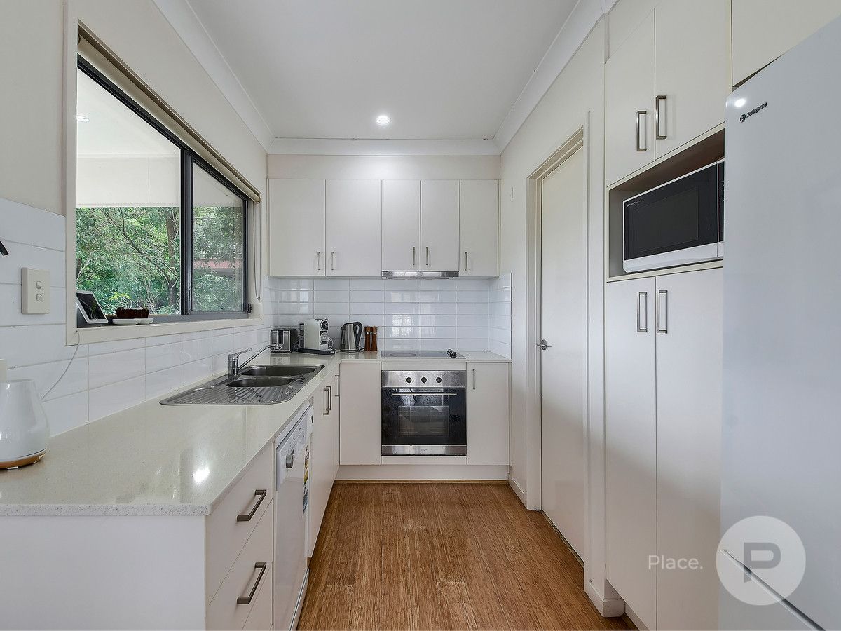 1/22 Franklin Street, Annerley QLD 4103, Image 2