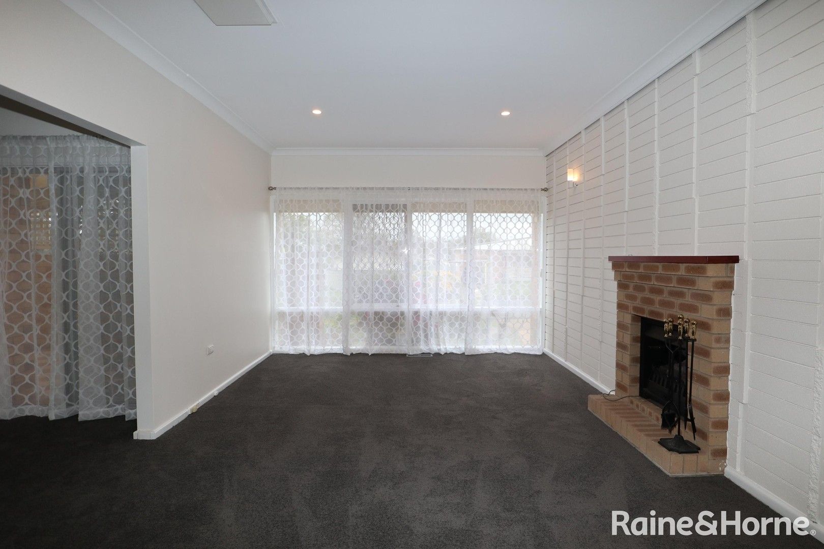 8 Birdwood Street, Ashmont NSW 2650, Image 1