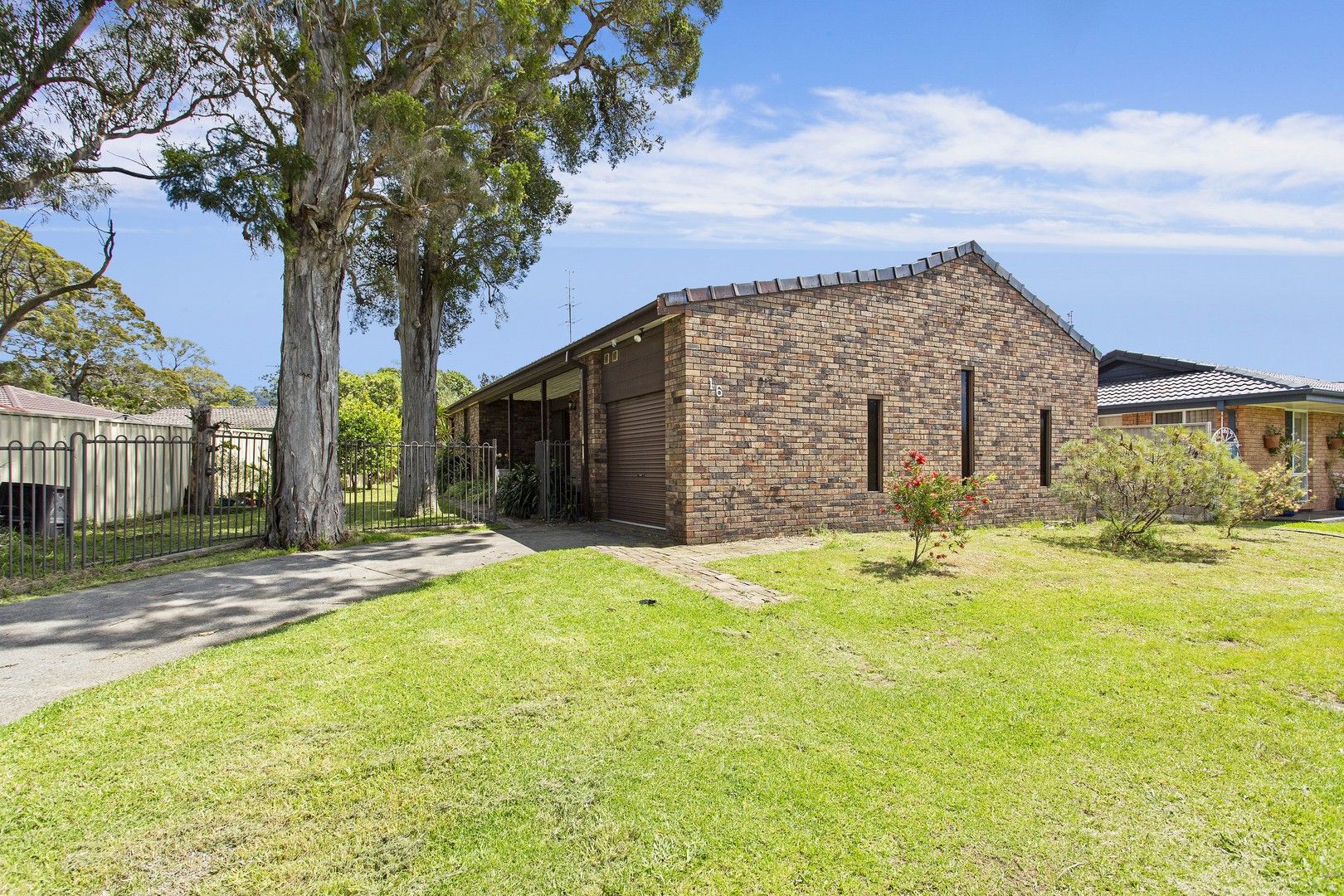 16 Huxley Drive, Horsley NSW 2530, Image 1